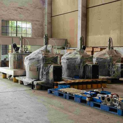 Zeichnende vertikale Plastikzentrifuge der Untenentleerungs-ISO9001 für NH4 2SO4