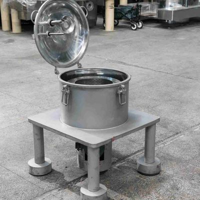 Spitzen-Entladungs-chemische Zentrifuge 2825rpm 5L mit Bewegungsdirektantrieb