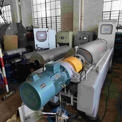 1000mm Zentrifugen-Trennzeichen-Maschinen-Doppelphasen-Stahl 2205 Milch-11kW